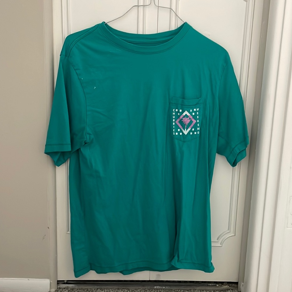 Short sleeve tee.